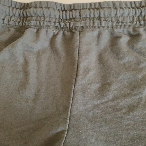 Green shorts - Picture 3 of 3